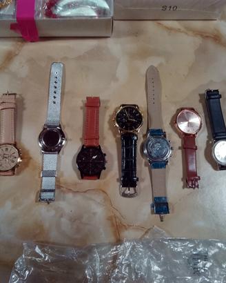 Stok di 10 orologi al quarzo nuovi mai usati
