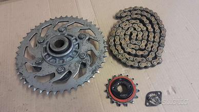 Kit catena corona pignone Ducati Monster 620