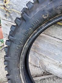 Coppia di gomme tassellate Metzeler