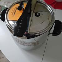 Pentola a pressione Lagostina 7 LT, nuova