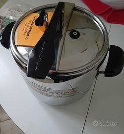 Pentola a pressione Lagostina 7 LT, nuova