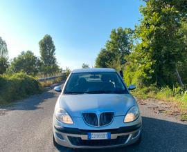 Lancia ypsilon Neopatentati
