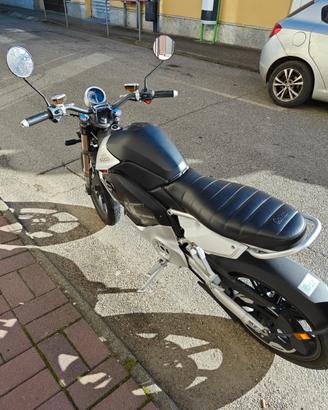 Super Soco TC Max - 2024