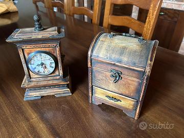 Set orologio da tavolo + cassettiera in legno