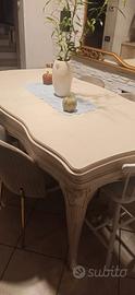 Tavolo stile Chippendale