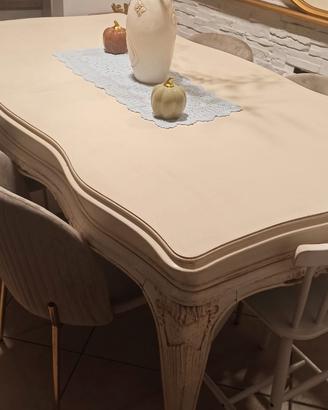 Tavolo stile Chippendale