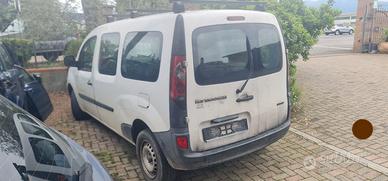 Ricambi kangoo maxi 2010 cofano paraurti anteriore