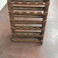 cantinetta per vino con cassetto sopra