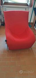 poltrona  ikeea modello Romme rosso 