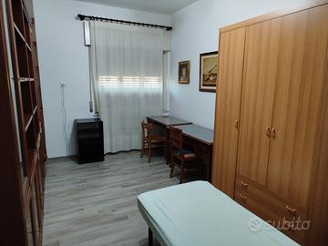 Camera arredata zona tribunale