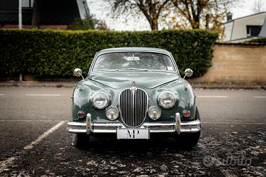 Jaguar MKII 3.4 | RHD | Verde Sherwood | Restauro