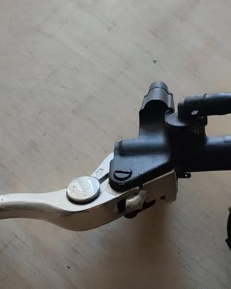 Freni Pompa Pinze Ricambi Yahama  R6 - R1 2000