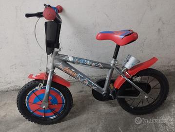 Bici Hulk Capitan America Marvel (con rotelle)