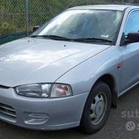 Parabrezza Mitsubishi Colt (92-95)