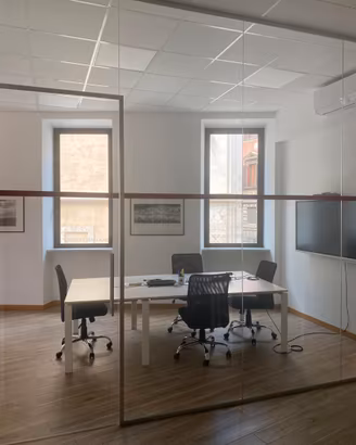 ARREDO MOBILI UFFICIO A CORPO