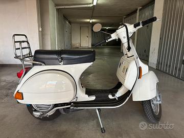 Vespa P200e