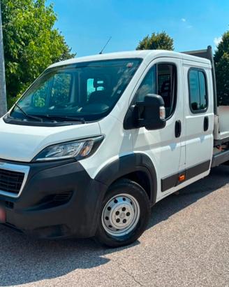 Peugeot Boxer furgone cassonato fisso 7 posti