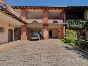 3 LOCALI A PROVAGLIO D'ISEO