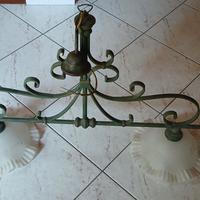 Lampadario in ferro battuto