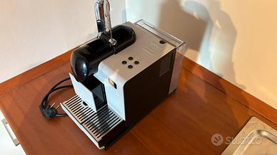 Macchinetta del caffè Nespresso (DeLonghi)