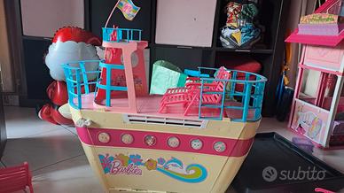 nave da crociera Barbie