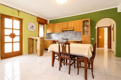 4 LOCALI A SILVI