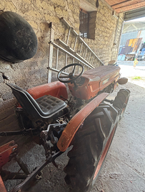 Trattore modello Fiat td 300 4WD