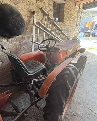 Trattore modello Fiat td 300 4WD