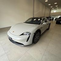 PORSCHE Taycan 4 Cross Turismo