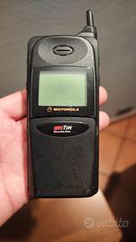 Motorola 8700 cellulare vintage