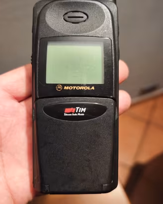 Motorola 8700 cellulare vintage