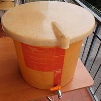 Contenitore  vetroresina per alimenti (olio/vino)