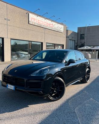 Porsche Cayenne 3.0 E-Hybrid Coupè Platinum 5 Post