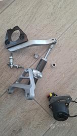 ducati monster ammortizzatore di sterzo 