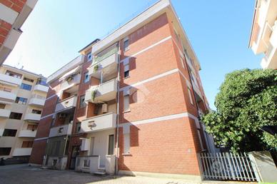 4 LOCALI A FRANCAVILLA AL MARE