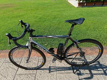 Bici Ridley monoscocca in carbonio