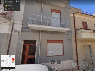 Casa con 2 appartamenti e garage