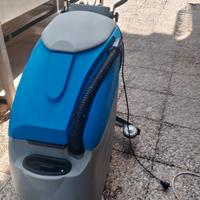 lavasciuga completa di due batterie 