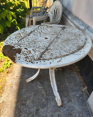 tavolo da giardino vintage