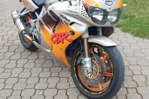 Cbr 900