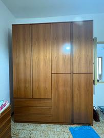 Armadio in legno