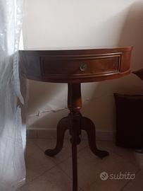 coppia di comodini tondi