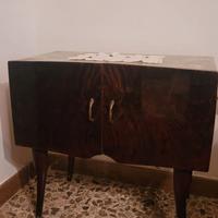 Comodino anni 60 vintage con due ante