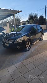 Nissan macchina