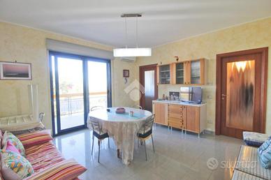 5 LOCALI A CAMPOMARINO