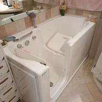 Vasca 150x70 con sportello laterale.