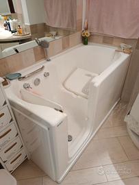 Vasca 150x70 con sportello laterale.