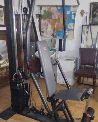 Attrezzatura da palestra multifunzione