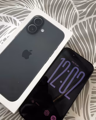 IPhone 17 nero 256g 6 mesi di vita