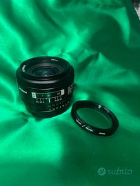 Nikon AF Nikkor 28 mm.